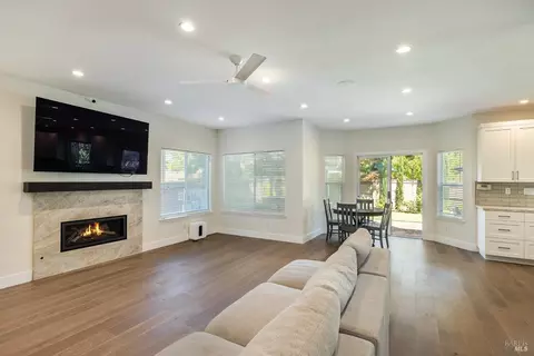 1017 Elsbree Ln, Windsor, CA 95492 photo 9