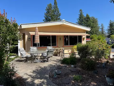 26 Sequoia Cir, Santa Rosa, CA 95401