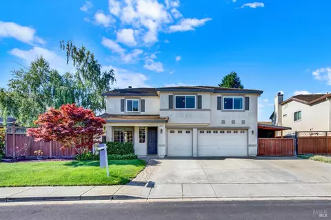 831 Summerbreeze Dr, Vacaville, CA 95687