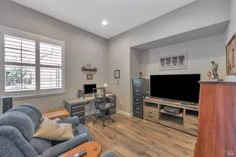 8821 Canyon Oak Dr, Windsor, CA 95492 photo 17