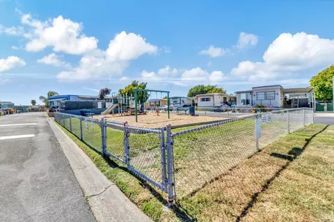 65 Dahlia Dr, Vallejo, CA 94589 photo 27