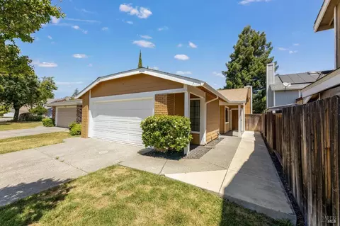 109 Constitution Ave, Vacaville, CA 95687