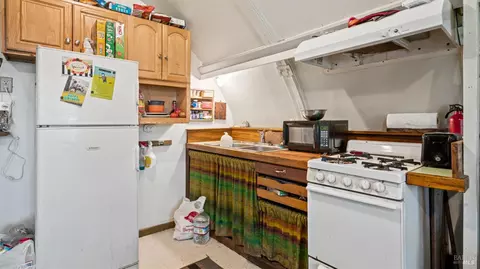 Kitchen - 17000 Old Boy Scout Rd, Willits, CA 95490 photo 6 of 6