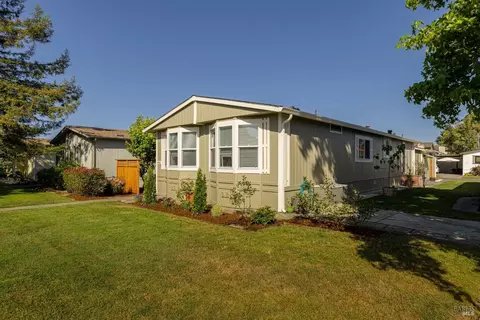 1513 Royal Oak Dr, Petaluma, CA 94954
