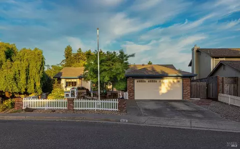 414 Pipestone Cir, Petaluma, CA 94954