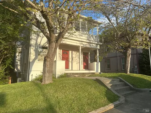 1020 Napa St, Vallejo, CA 94590 photo 2