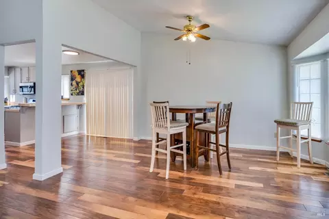 8054 Creekside Dr, Windsor, CA 95492 photo 7