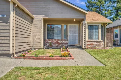 8054 Creekside Dr, Windsor, CA 95492 photo 3