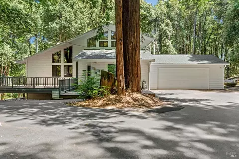 1513 Camellia Pl, Willits, CA 95490