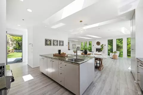 Kitchen - 12 Meadow View Ln, San Geronimo, CA 94963 photo 3 of 7