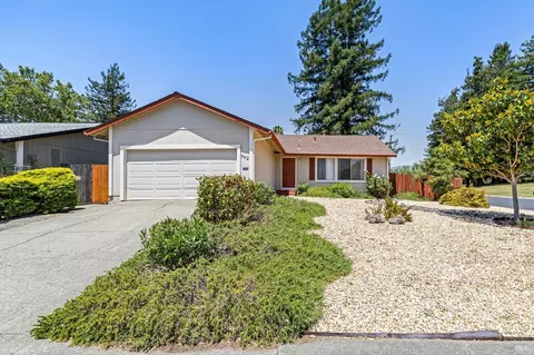 942 Ellen St, Rohnert Park, CA 94928
