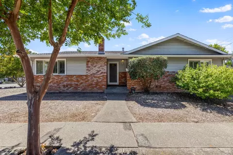 927 Jack London Dr, Santa Rosa, CA 95409