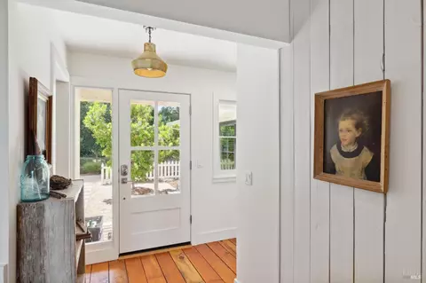 Entry Way - 21007 Broadway, Sonoma, CA 95476 photo 1 of 2