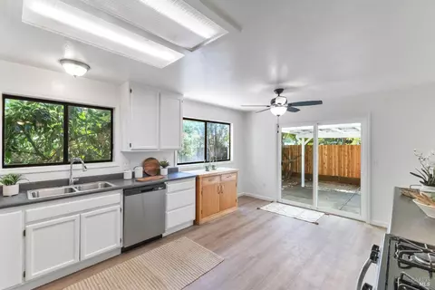 391 Alden Ct, Windsor, CA 95492 photo 7