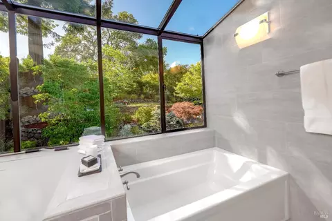 Bath - 5 Alta Ter, Corte Madera, CA 94925 photo 2 of 7