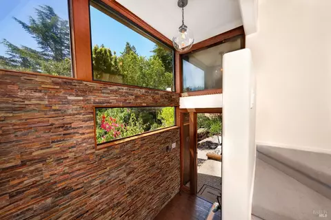 Entry Way - 5 Alta Ter, Corte Madera, CA 94925 photo 1 of 3