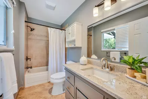 1408 Prentice Dr, Healdsburg, CA 95448 photo 21