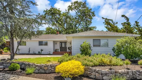1408 Prentice Dr, Healdsburg, CA 95448