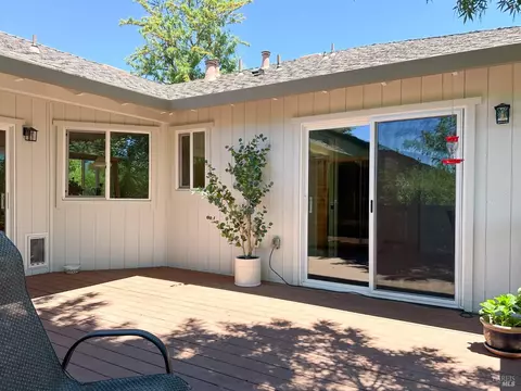 242 Pheasant Dr, Healdsburg, CA 95448 photo 16