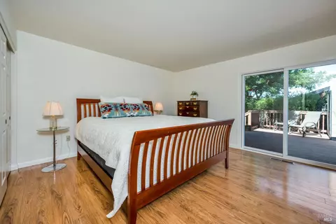 242 Pheasant Dr, Healdsburg, CA 95448 photo 17