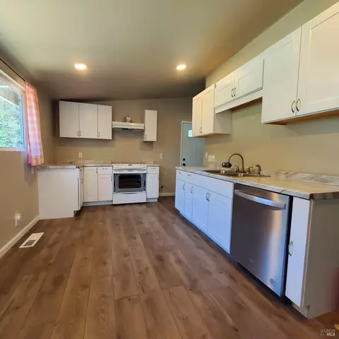395 North St, Willits, CA 95490 photo 8