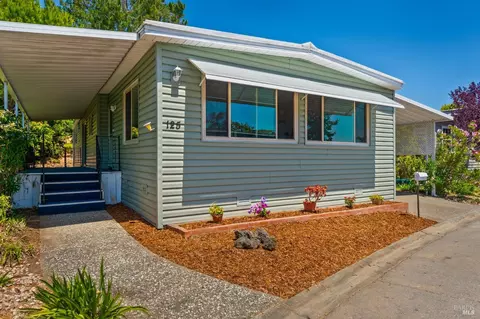 125 Sunrise Ln, Novato, CA 94949