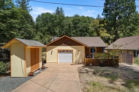 10720 Sycamore Rd, Middletown, CA 95461