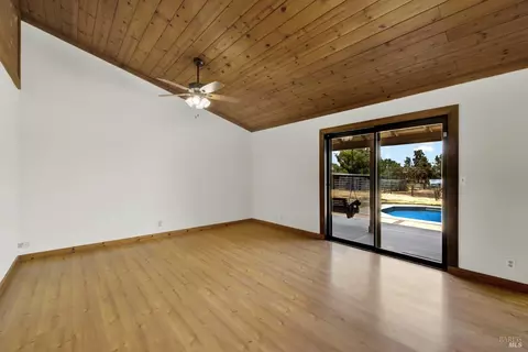 Living - 7738 Eddy Ln, Vacaville, CA 95688 photo 5 of 8