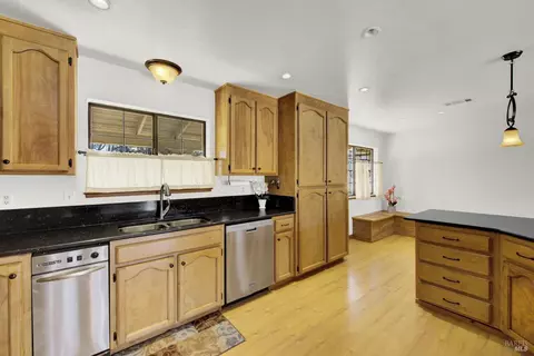 Kitchen - 7738 Eddy Ln, Vacaville, CA 95688 photo 5 of 7