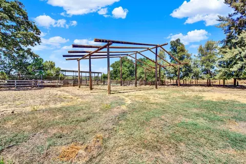 Exterior - 7738 Eddy Ln, Vacaville, CA 95688 photo 14 of 18