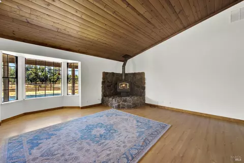 Living - 7738 Eddy Ln, Vacaville, CA 95688 photo 4 of 8