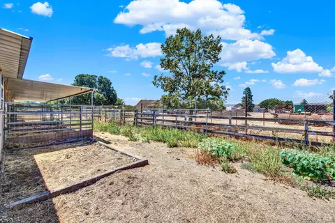 Exterior - 7738 Eddy Ln, Vacaville, CA 95688 photo 15 of 18