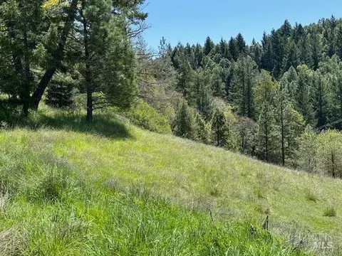 29300 Pinecrest Rd, Willits, CA 95490 photo 3