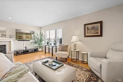 1445 Pastel Ln, Novato, CA 94947 photo 4
