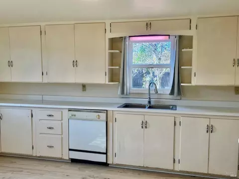 20011 S Main St, Willits, CA 95490 photo 9