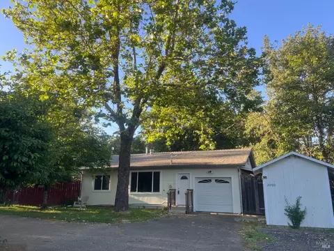 20011 S Main St, Willits, CA 95490