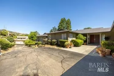 107 Oak Hill Ct, Vacaville, CA 95688