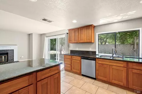 101 Pierre Ct, Vallejo, CA 94591 photo 14