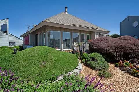 21597 Heron Dr, Bodega Bay, CA 94923