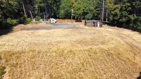 2240 Hilltop Rd, Willits, CA 95490 photo 3