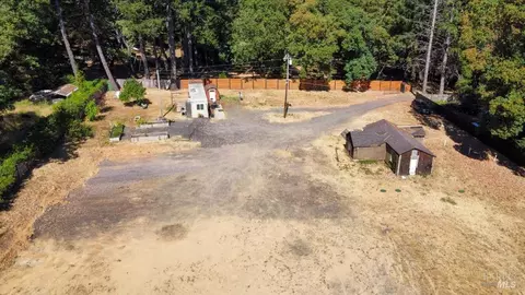 2240 Hilltop Rd, Willits, CA 95490 photo 4