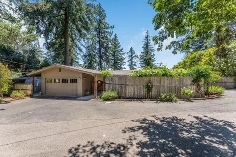 1575 Crane Rd, Ukiah, CA 95482