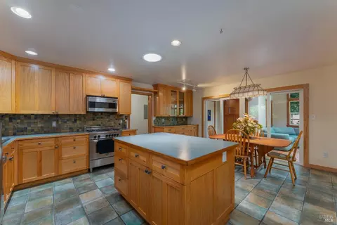 1575 Crane Rd, Ukiah, CA 95482 photo 8