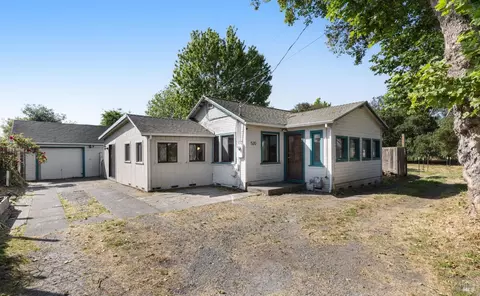520 Corona Rd, Petaluma, CA 94954