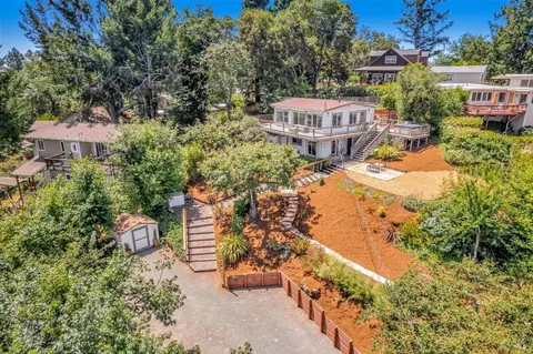 9369 Champs De Elysees, Forestville, CA 95436