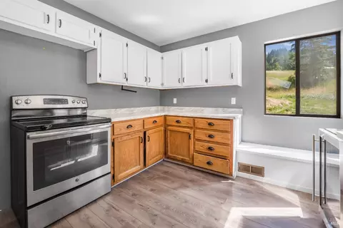 1466 Hulett Pl, Willits, CA 95490 photo 13