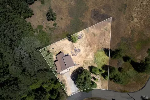 1466 Hulett Pl, Willits, CA 95490 photo 3