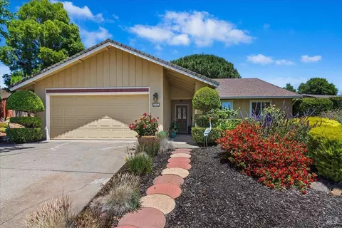 215 Essex Way, Benicia, CA 94510
