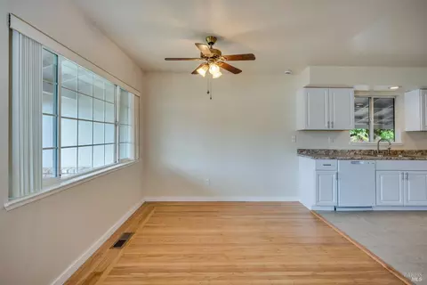 79 Clark Ave, Cloverdale, CA 95425 photo 4