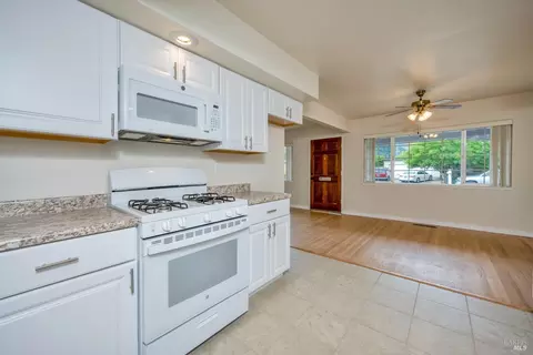 79 Clark Ave, Cloverdale, CA 95425 photo 10